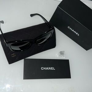CHANEL Sunglasses